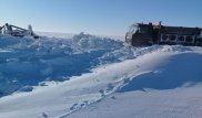Водителя застрявшей фуры из Беларуси приютили на севере Казахстана