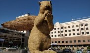 Огромная белка готовит сюрприз алматинцам