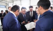 Аскар Мамин купил казахстанскую обувь за 12 тысяч тенге