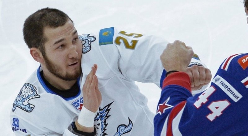 В 2016 году Рыспаев удостоился звания "Лучший боец в КХЛ" по версии читателей портала Чемпионат.com