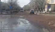 Аким Балхаша извинился перед жителями за "растаявшую" дорогу