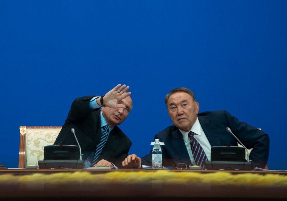 Назарбаев поговорил по телефону с Путиным