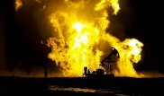 Пожар на месторождении "Каламкас" продолжается 20 часов