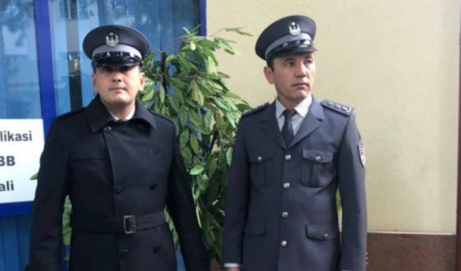 Новую форму узбекских милиционеров сравнили с "нацистской"