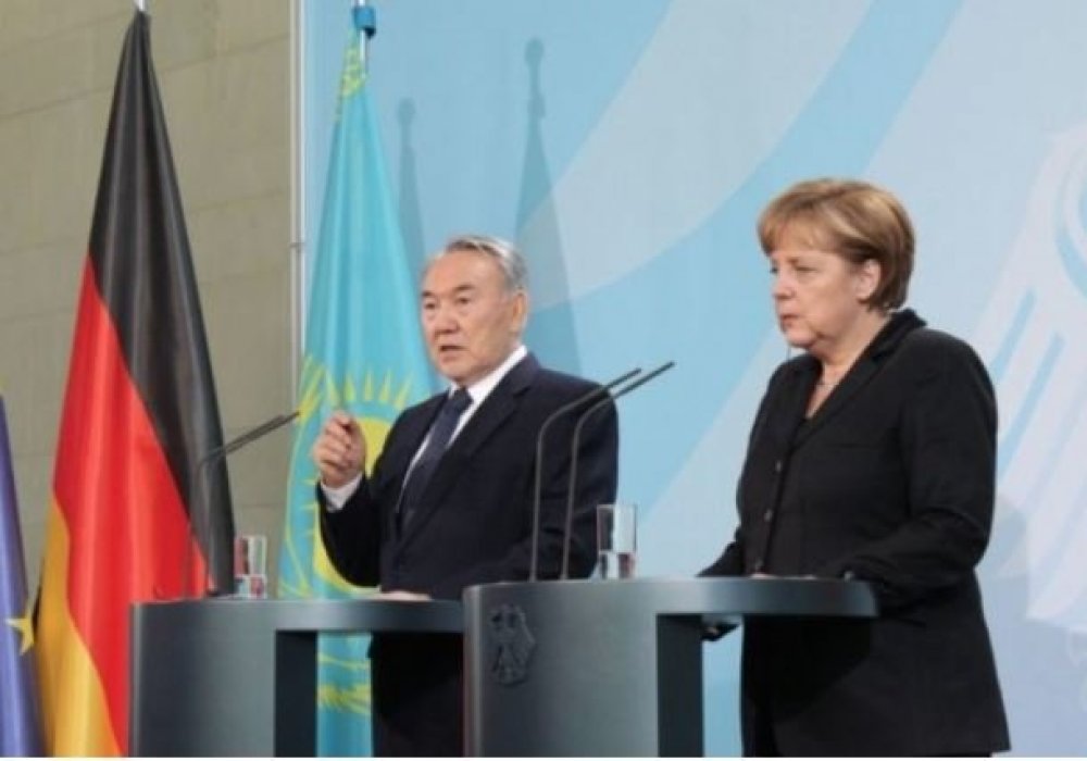 Нурсултан Назарбаев и Ангела Меркель. Фото ©Ренат Ташкинбаев