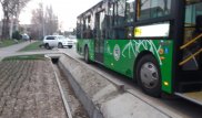 Водитель Toyota устроил массовое ДТП и скрылся в Алматы