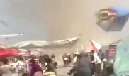 Торнадо унес надувной аттракцион в Китае, погибли двое детей