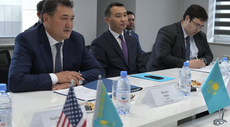 Аким Павлодарской области провел встречи с потенциальными инвесторами из четырех стран