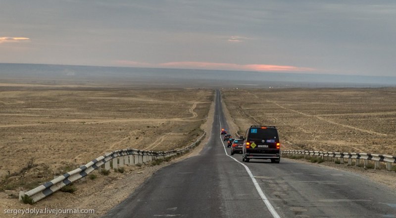 Дорога на границе Казахстана и Туркменистана. © sergeydolya.livejournal.com