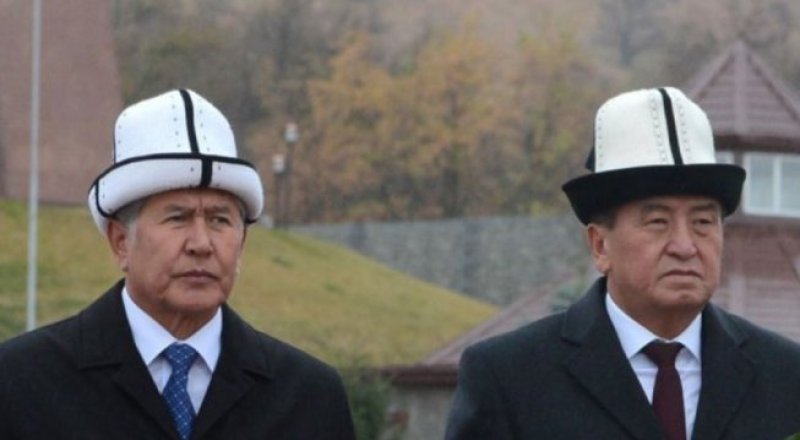 Алмазбек Атамбаев и Сооронбай Жээнбеков. © camonitor.kz