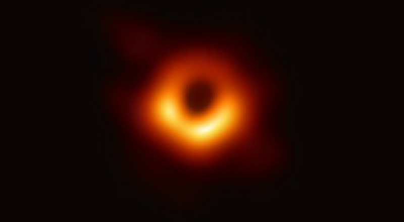 Первое фото черной дыры.
Фото:nsf.gov