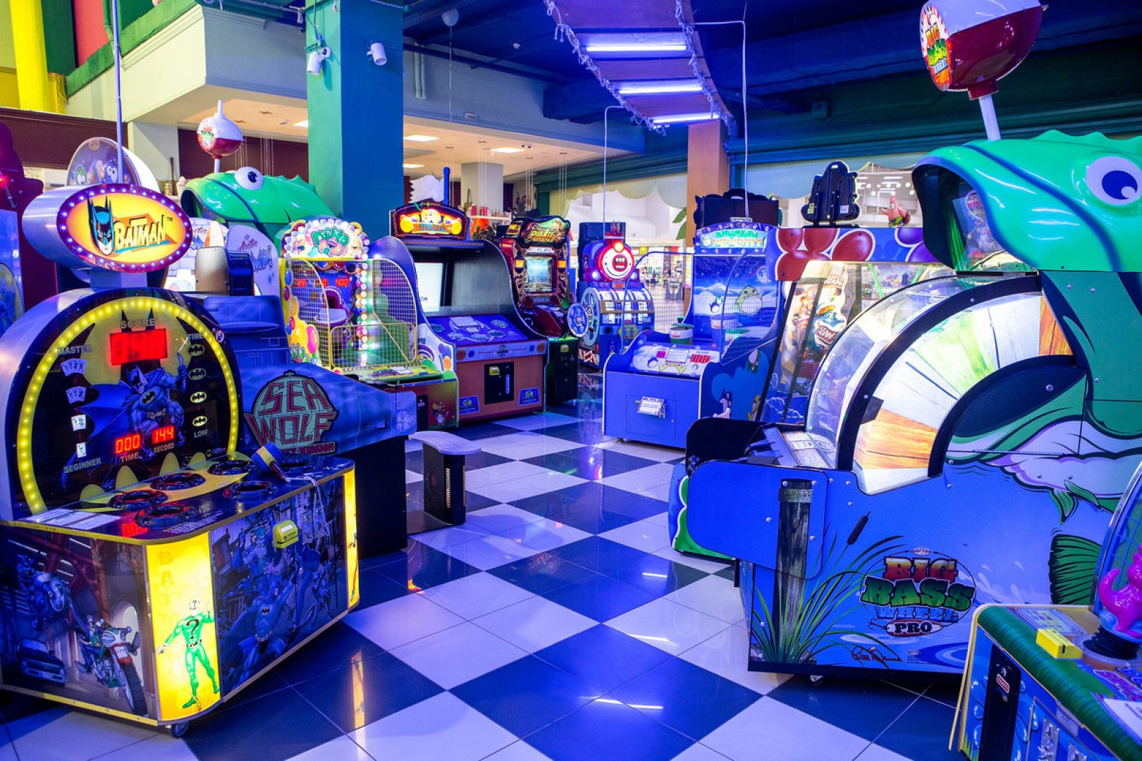 игровой центр с игровыми автоматами