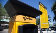 Платную стоянку перед больницей объяснил оператор парковок в Алматы