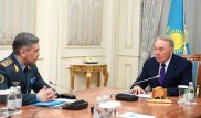 Назарбаев принял министра обороны