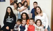 "Жетімнің ұлтына, жасына қарамаймын дедім" - Сегіз бала асырап алған ана