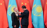 Назарбаеву вручили высшую награду Китая