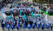 Более 50 тысяч человек приняли участие в праздничном шествии в Уральске