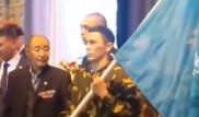 Қара майордан ту алған жас сарбаздар