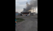 Люди едва успели выбежать - автобус сгорел в Петропавловске
