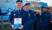 Военнослужащие проводили в последний путь спасителя тонувшей девочки
