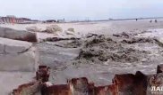 Сброс грязной воды в Каспий обеспокоил жителей Актау