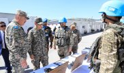 Министр обороны посетил казахстанских миротворцев в Ливане