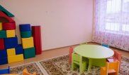 Двухлетняя девочка выпала из окна детсада в Талдыкоргане