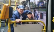 Байбек опубликовал в Instagram фото поездки с сыном в автобусе