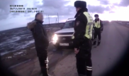 Полицейских наказали после видео с сотрудниками Нацбюро