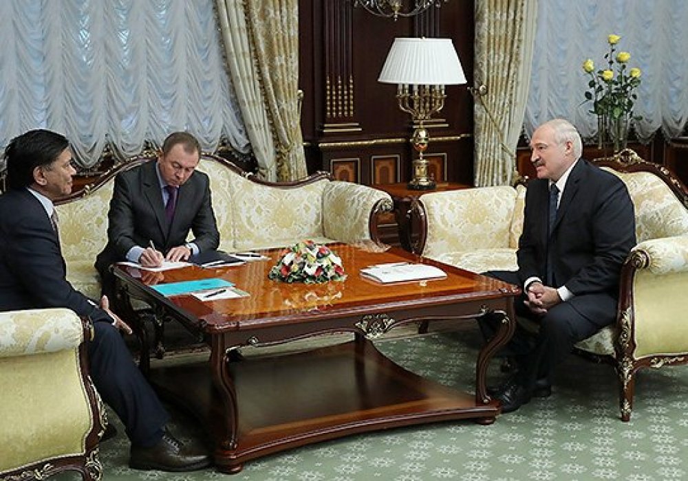 Лукашенко: В Казахстане масса товаров, которые нам очень нужны