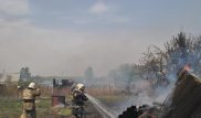 Крупный пожар уничтожил дачи в Петропавловске