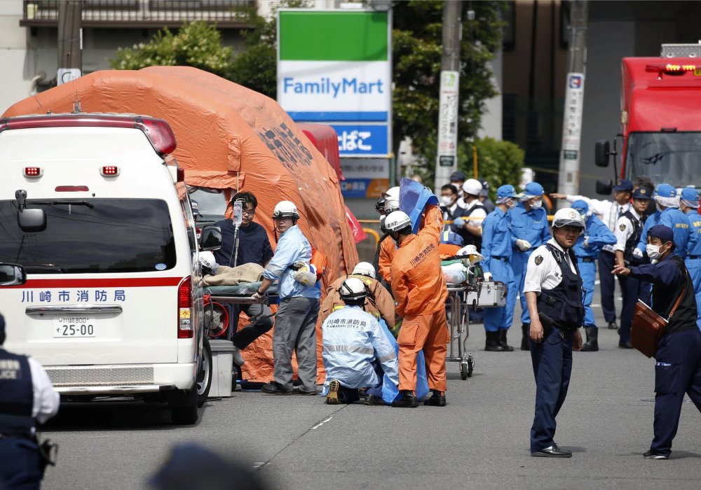 При нападении в Японии пострадали 13 учениц 1-го класса