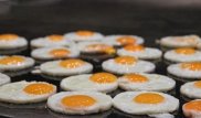 Ученые назвали яйца смертельно опасным продуктом