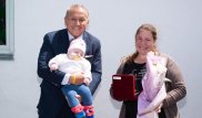 Карагандинец подарил 11 квартир многодетным матерям из своего поселка