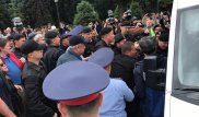 Около 100 человек задержаны на митингах в Нур-Султане и Алматы