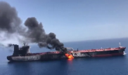 В Оманском заливе взорвали два нефтяных танкера