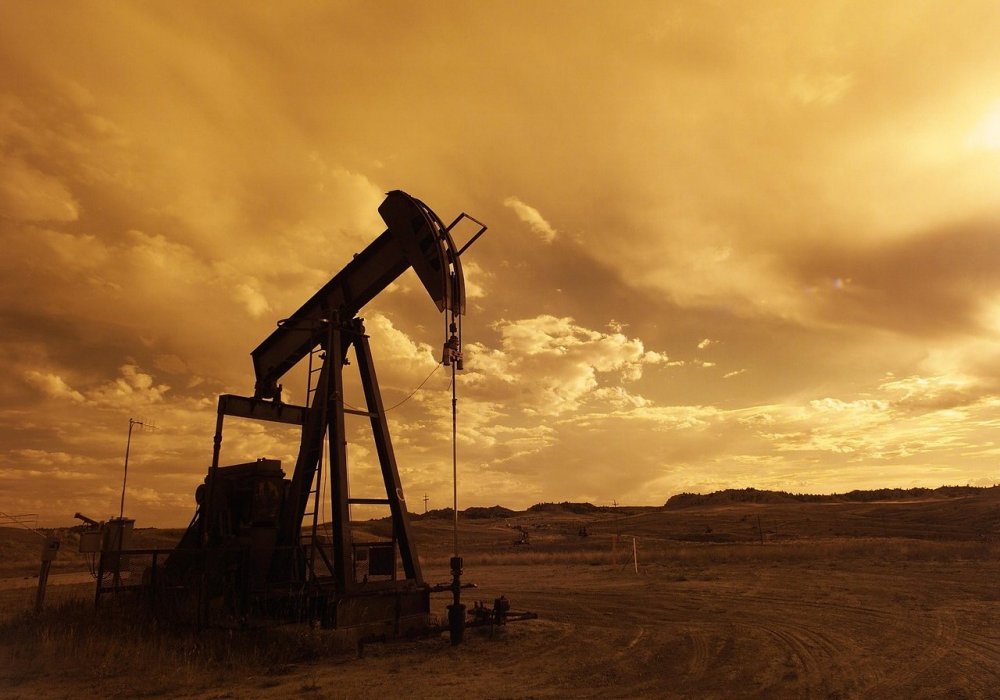 Нефть растет в цене на фоне возможных перебоев с поставками