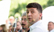 Зеленский показал свой кабинет и комнату с "приколом" в здании АП