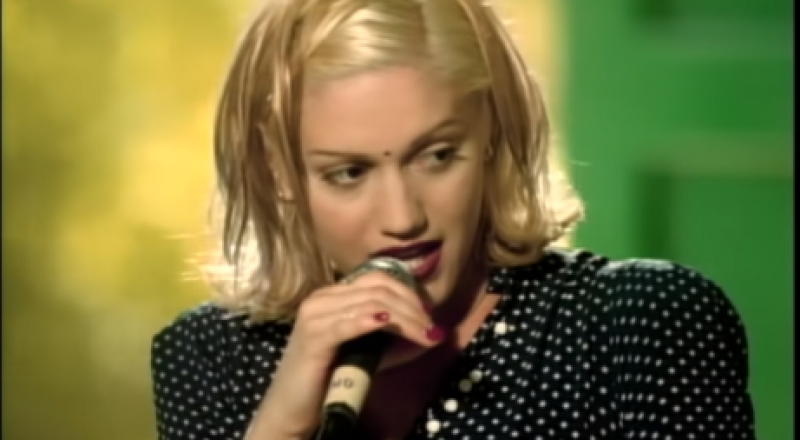 Кадр из клипа группы No Doubt на песню "Don't speak"