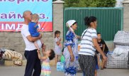 "Грусть в глазах". Как встречают жителей Арыси в родном городе