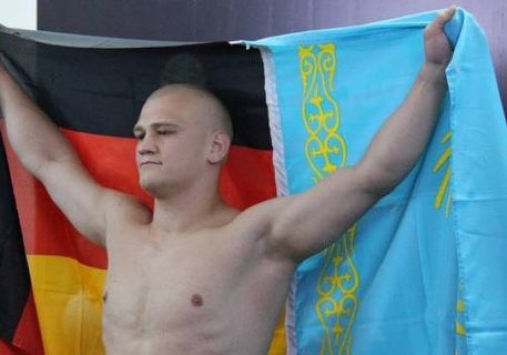 Вышедший с флагом Казахстана боец из Германии проиграл на M-1 Challenge в Нур-Султане