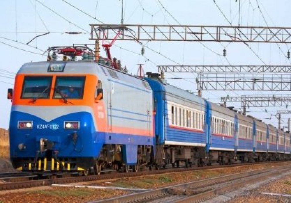 Пассажирам поездов запрещают выходить на станции Арысь - СМИ