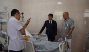 Главный врач Алматы посетил пострадавших от взрывов в Арыси