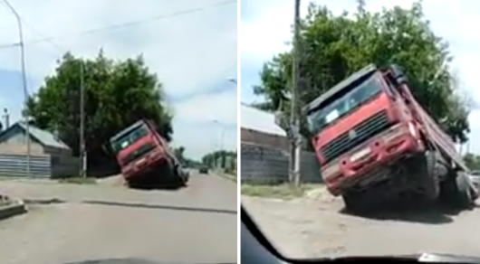 Фура провалилась в асфальт в Карагандинской области (ВИДЕО)