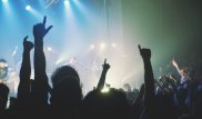 Не пить алкоголь в ночных клубах попросили госслужащих