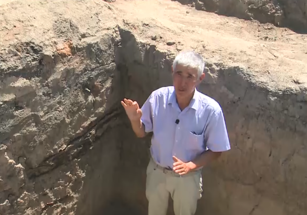 Загадочный артефакт обнаружили при раскопках в Атырау