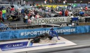 На чемпионате Европы велосипедиста пробил насквозь кусок древесины