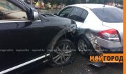 Директор театра на Porsche Cayenne протаранил 2 машины в Уральске