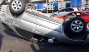 Lexus перевернулся на крышу и врезался в автобус в Алматы