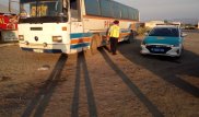 В невыносимую жару в степи сломался автобус с 52 пассажирами